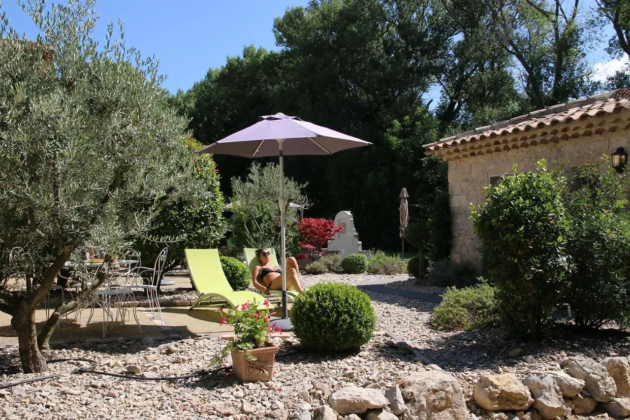 Séjour à la campagne Maison d'hôtes La Bastide des Cyprès à Maussane-les-Alpilles