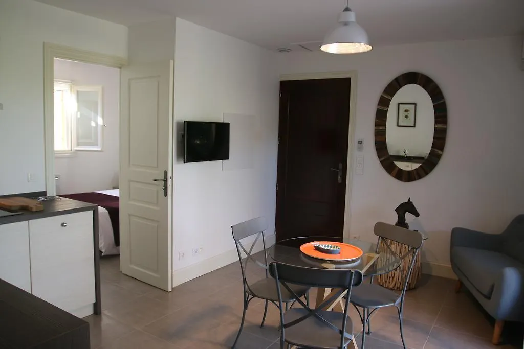 Séjour à la campagne Maison d'hôtes La Bastide des Cyprès à Maussane-les-Alpilles France