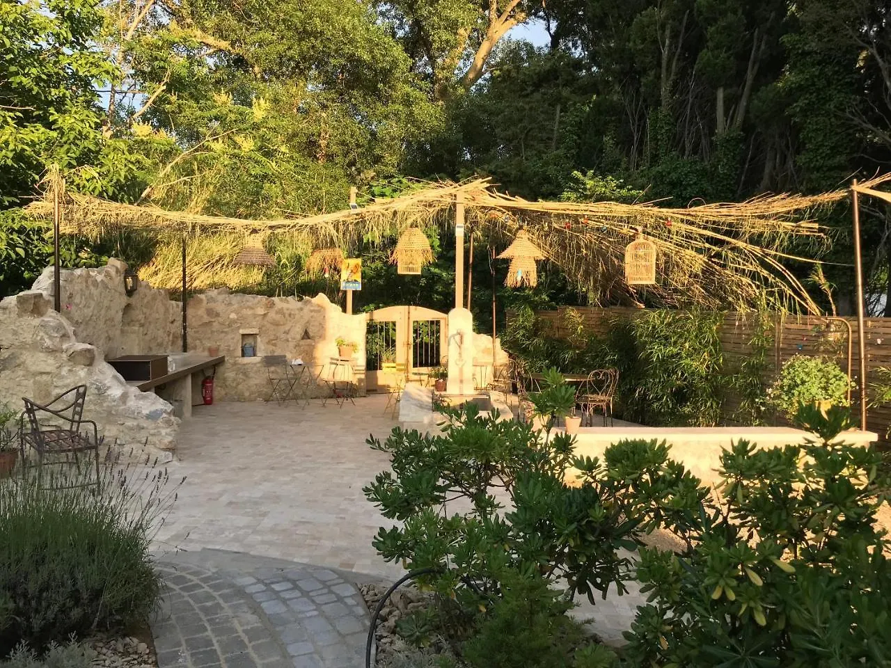 Maison d'hôtes La Bastide des Cyprès à Maussane-les-Alpilles Séjour à la campagne