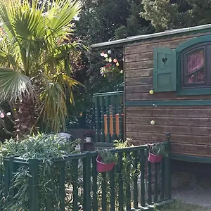  Chalet Roulotte Des Alpilles