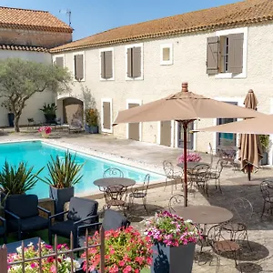 Les Magnanarelles Hotel
